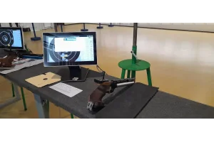luftpistole am stand bei Bezirksmeisterschaft Bezirk 34