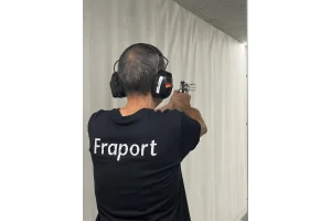 Christoph mit dem Revolver